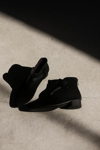 Pointed-toe low heel ankle boots for women | Calista