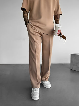 Classic pleated everyday trousers for men | Ellison