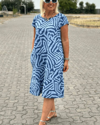Relaxed round-neck patterned everyday dress for women | Nelia