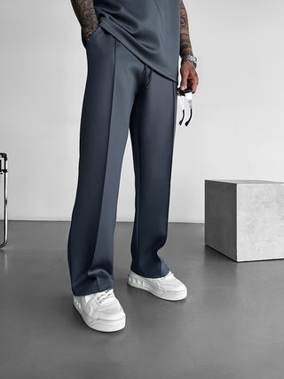 Classic pleated everyday trousers for men | Ellison