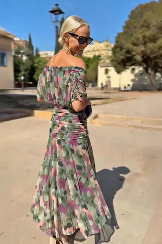 V-Neck Floral Maxi Dress – Refined Pleated Silhouette
