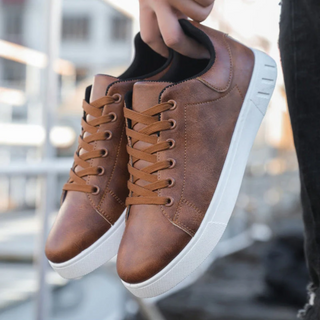 Stylish leather everyday casual trainers for men