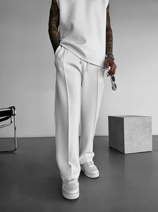 Classic pleated everyday trousers for men | Ellison