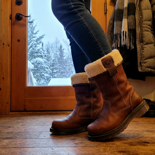 Cosy fur-lined warm winter boots for women | Valerie