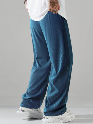 Classic fluid everyday trousers for men | Ellison