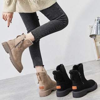 Warm insulated everyday winter boots for women | Daisy