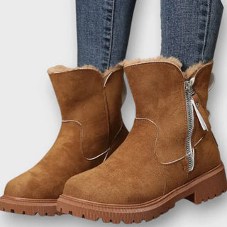 Warm insulated everyday winter boots for women | Daisy