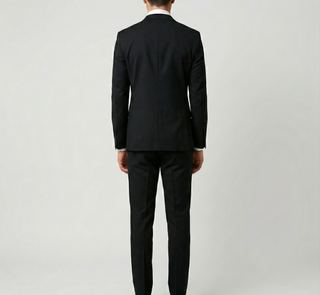 Formal three-piece tailored suit for men | Assuli
