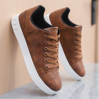 Classic leather everyday trainers for men | Berlin