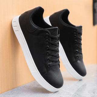 Classic leather everyday trainers for men | Berlin
