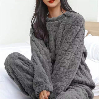 Soft fleece pyjama set for cozy comfort for women | Maria