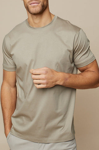 Classic luxe soft tailored everyday t-shirt for men