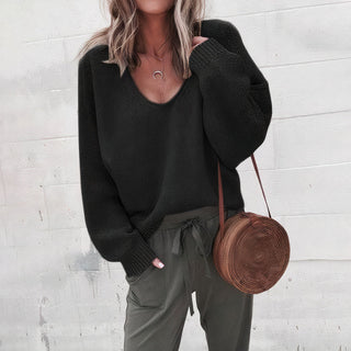 Classic knit V-neck everyday jumper for women
