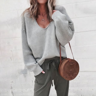 Classic knit V-neck everyday jumper for women | Liora