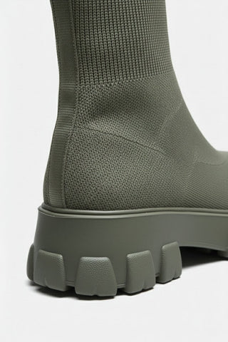 Thick-soled ankle boots with round-toe silhouette for women | Caurelle
