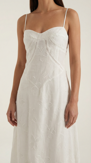 Lace Maxi Gown – Refined Floor-Length Silhouette | Arabelle
