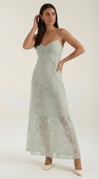 Lace Maxi Gown – Refined Floor-Length Silhouette | Arabelle