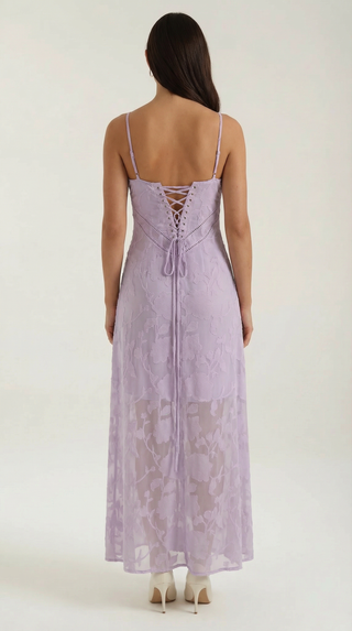 Lace Maxi Gown – Refined Floor-Length Silhouette | Arabelle
