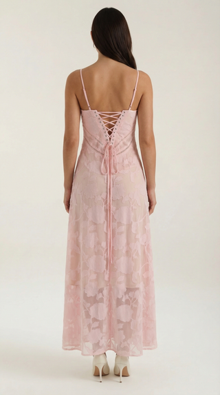 Lace Maxi Gown – Refined Floor-Length Silhouette | Arabelle