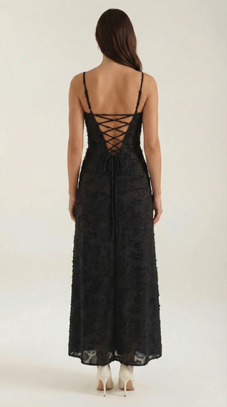 Lace Maxi Gown – Refined Floor-Length Silhouette | Arabelle